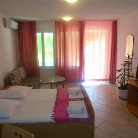 Josip Ii - 150 M From With Free Parking Apartment *
