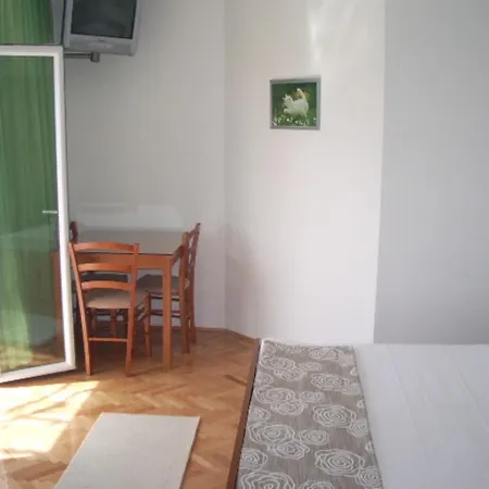 Apartment Josip Ii - 150 M From With Free Parking