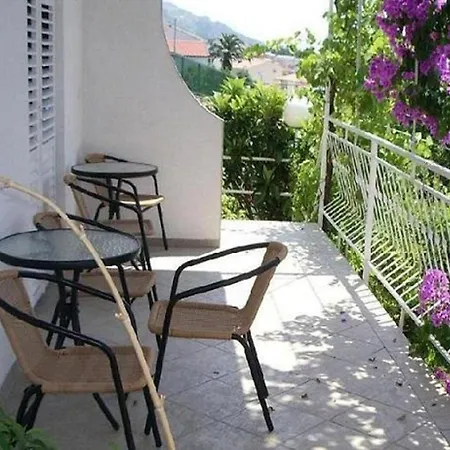 Apartment Josip Ii - 150 M From With Free Parking Baska Voda