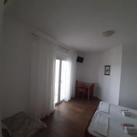 Josip Ii - 150 M From With Free Parking
