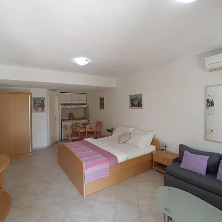 Josip Ii - 150 M From With Free Parking Apartment *